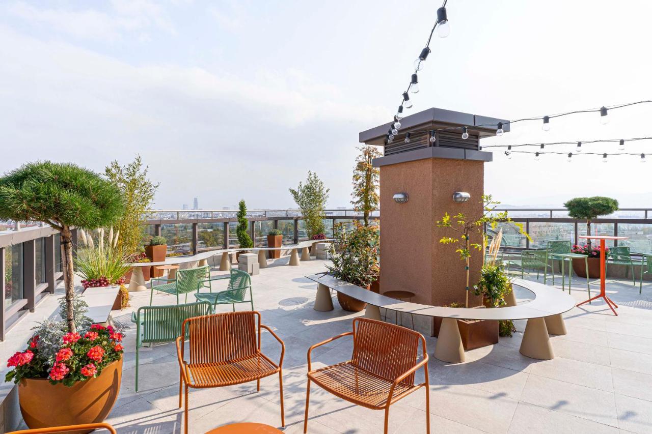 Wn Lab Hotel - Including Breakfast And Parking Sofia Bagian luar foto