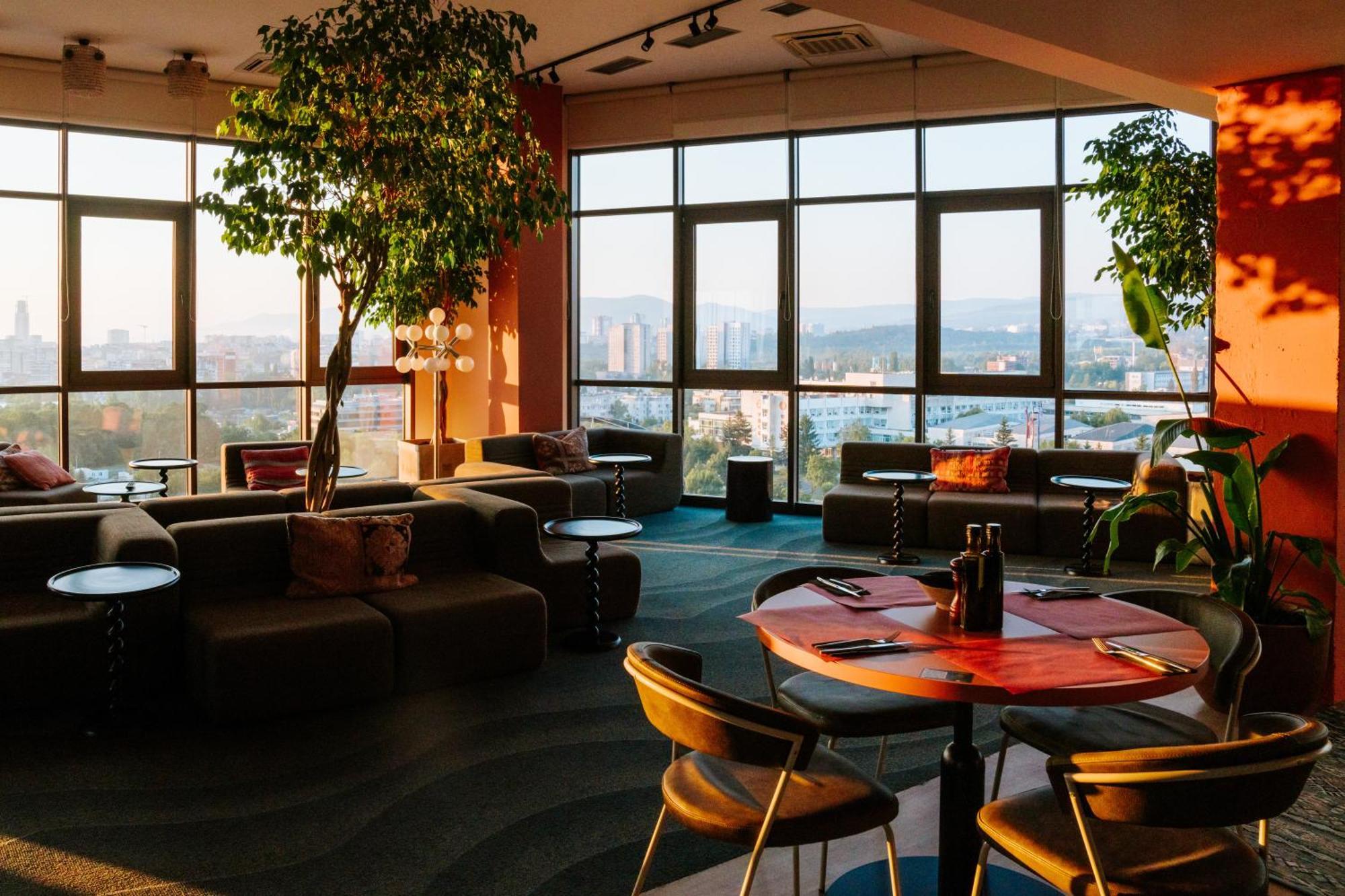 Wn Lab Hotel - Including Breakfast And Parking Sofia Bagian luar foto