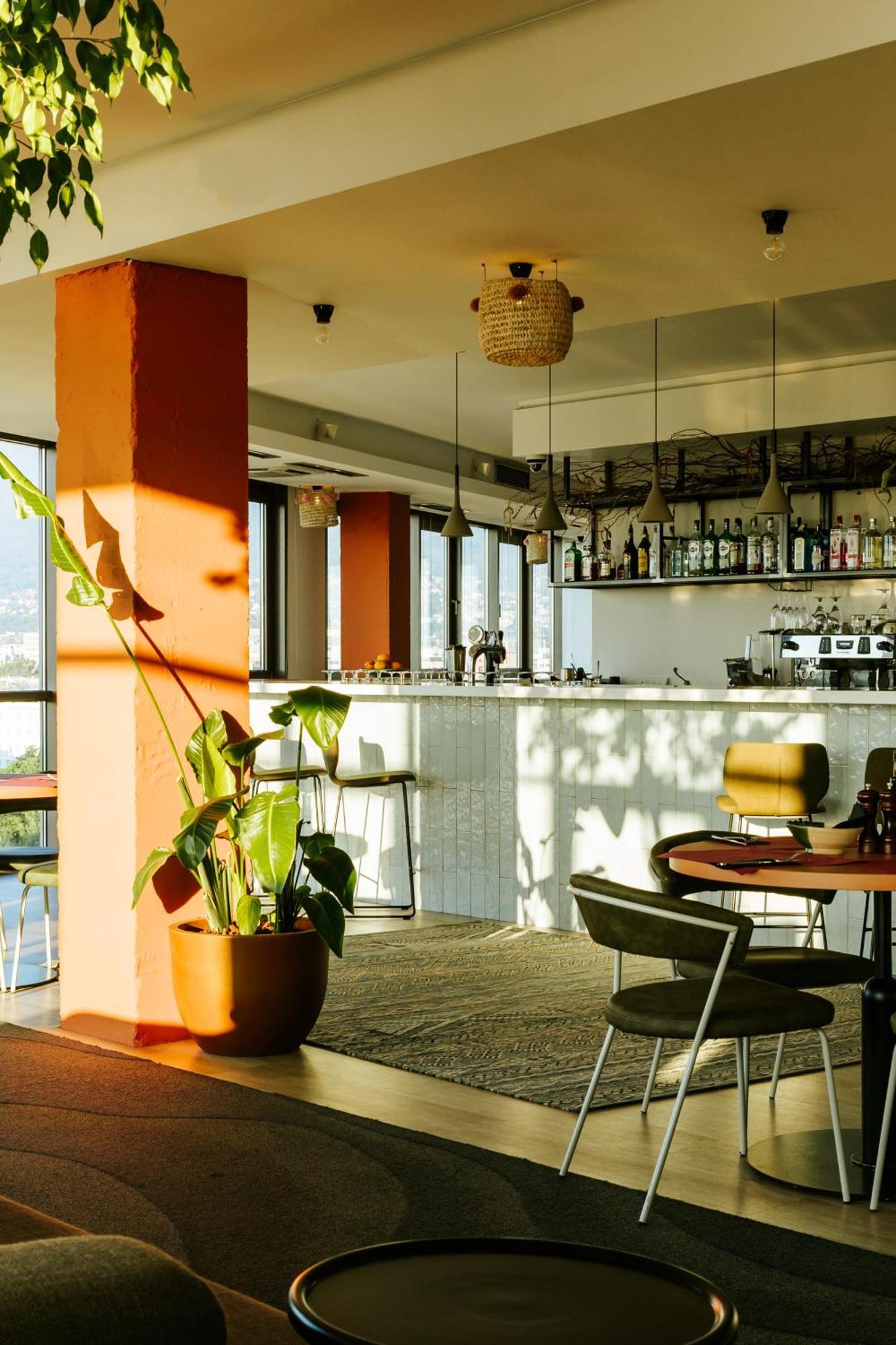 Wn Lab Hotel - Including Breakfast And Parking Sofia Bagian luar foto