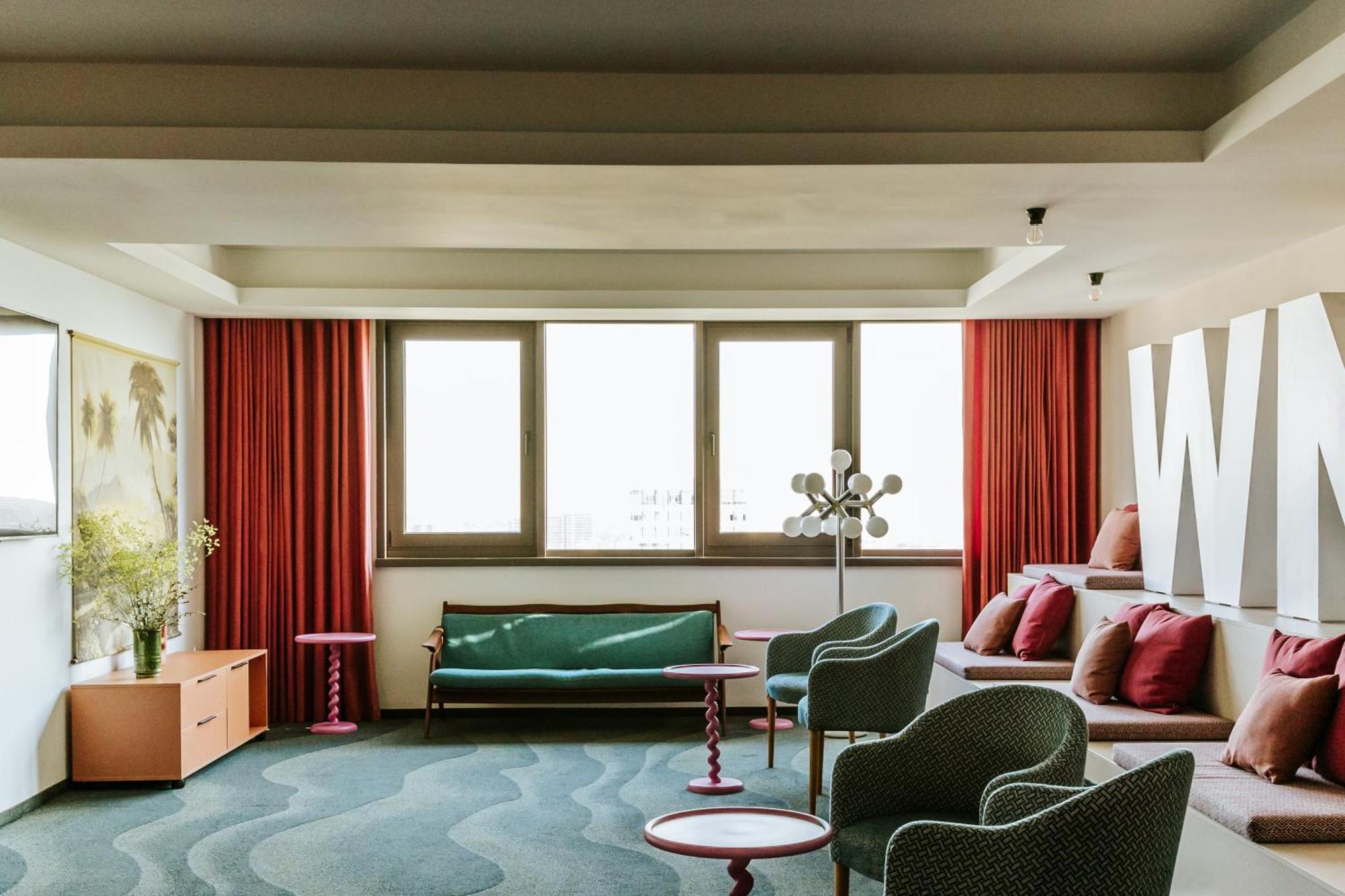Wn Lab Hotel - Including Breakfast And Parking Sofia Bagian luar foto
