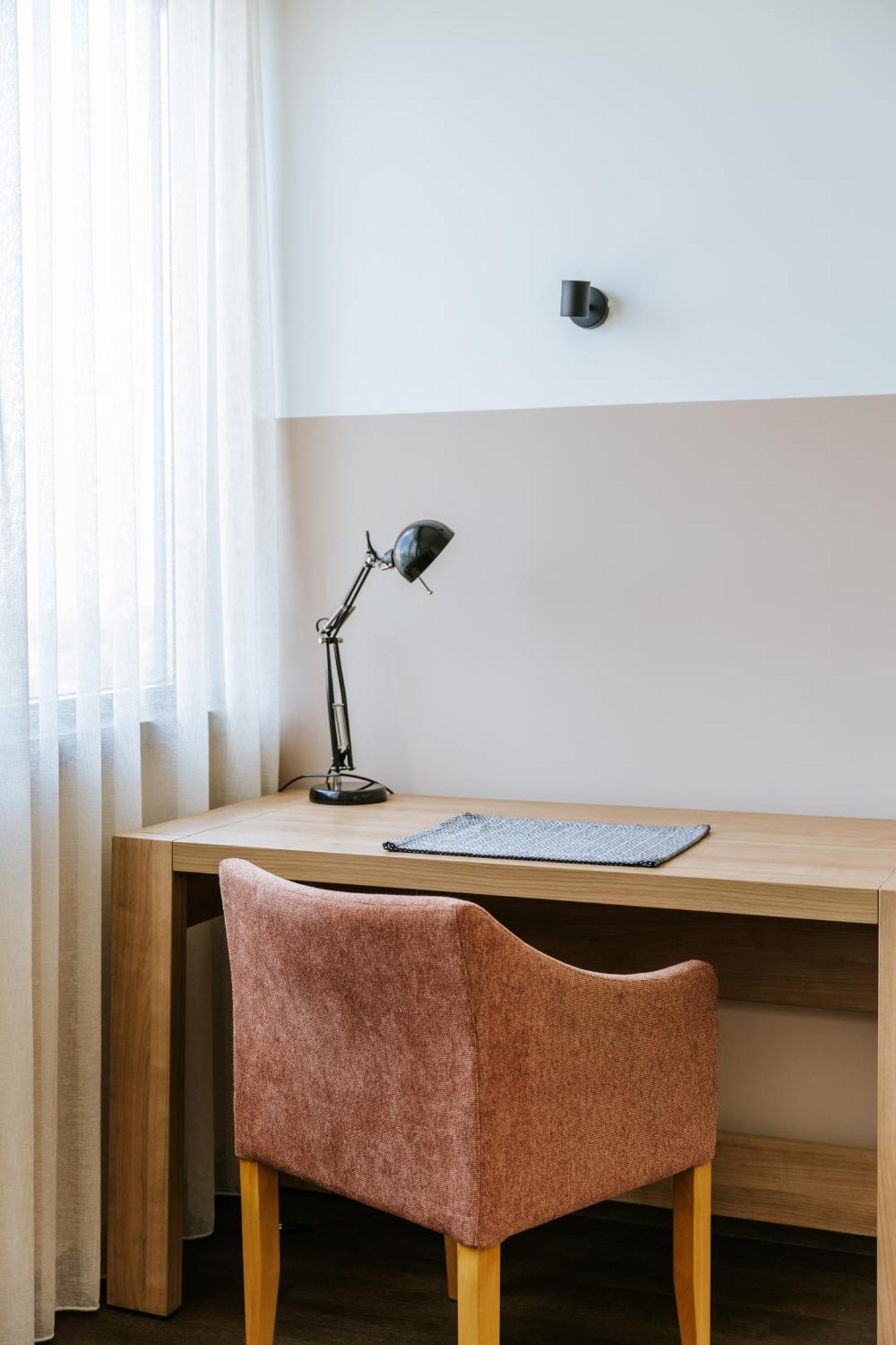 Wn Lab Hotel - Including Breakfast And Parking Sofia Bagian luar foto